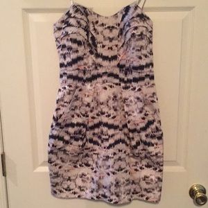 BCBG Cocktail Dress with POCKETS!